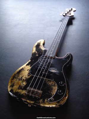 Fender Squier Precision Made in JapanBass Relic Gold Edition [Fretless] (SOLD) - Image 4