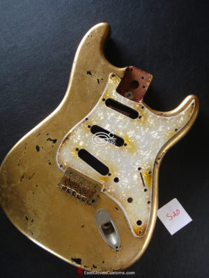 ( #S20 ) FENDER STRATOCASTER STYLE PEARLOID PICKGUARD SSS 3PLY RELIC AGED (SOLD) - Image 4