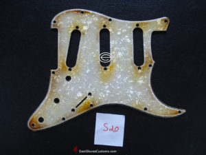 ( #S20 ) FENDER STRATOCASTER STYLE PEARLOID PICKGUARD SSS 3PLY RELIC AGED (SOLD) - Image 6