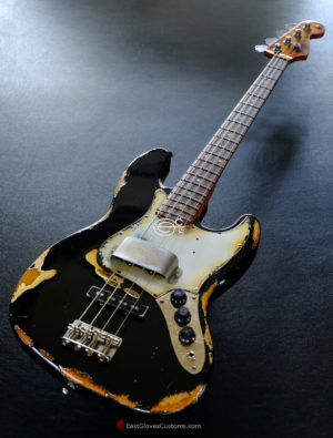 FENDER STANDARD JAZZ BASS BLACK 60's PICKUPS HEAVY RELIC AGED (SOLD) - Image 3