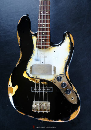 FENDER STANDARD JAZZ BASS BLACK 60's PICKUPS HEAVY RELIC AGED (SOLD) - Image 6