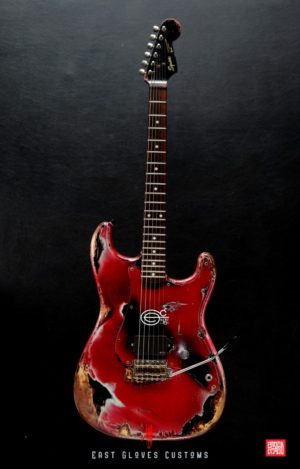 Squier ST-331 Stratocaster Red / Black Made in Japan Heavy Aged Relic by East Gloves Customs - Image 11