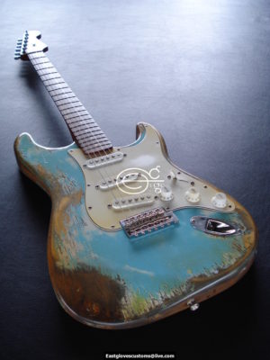 Fender Stratocaster Relic Daphne Blue (SOLD) - Image 6