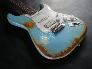 Fender Stratocaster Relic Daphne Blue HSS (Baby Blue) (SOLD) - Image 5