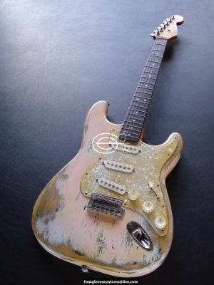 Fender Stratocaster Relic Shell Pink (SOLD) - Image 2