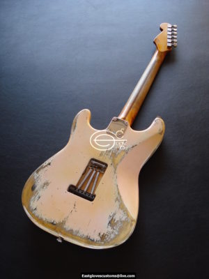 Fender Stratocaster Relic Shell Pink (SOLD) - Image 3