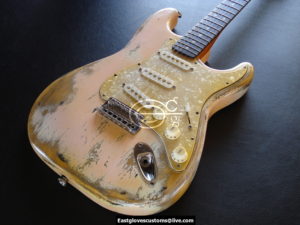 Fender Stratocaster Relic Shell Pink (SOLD) - Image 5