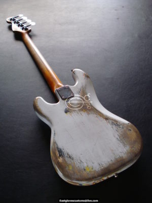 Fender Squier Precision Bass Fretless Dirty White Heavy Relic (Made in Japan) (SOLD) - Image 8