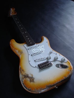 Fender Stratocaster Relic Vintage White (SOLD) - Image 3