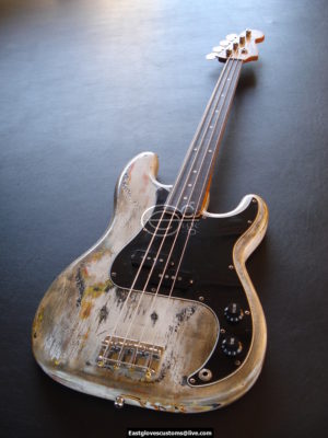 Fender Squier Precision Bass Fretless Dirty White Heavy Relic (Made in Japan) (SOLD) - Image 7