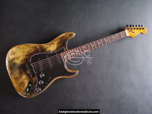 Fender Stratocaster Relic Black & Gold 40th Anniversary Gold Edition (SOLD) - Image 9