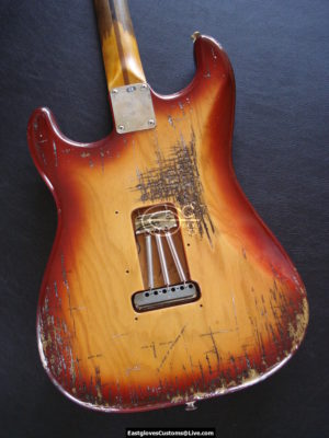 Fender Stratocaster Heavy Relic Cherryburst Special Edition (SOLD) - Image 4