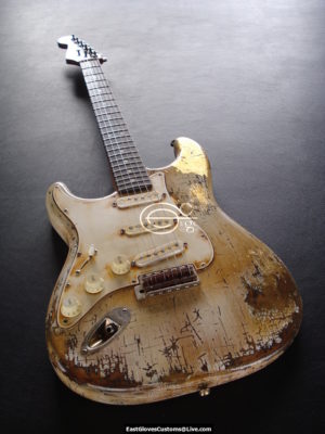 Fender Stratocaster Heavy Relic Vintage White Made in USA Gold Edition [Lefty Handed] (SOLD)