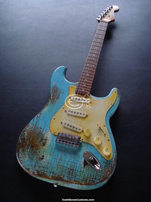 Fender Stratocaster Heavy Relic Daphne Blue (SOLD) - Image 9
