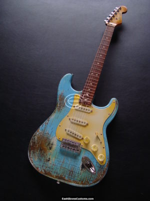 Fender Stratocaster Heavy Relic Daphne Blue (SOLD) - Image 8