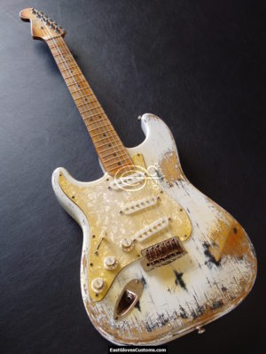 Fender Stratocaster Heavy Relic Vintage White [Left Handed] (SOLD) - Image 7