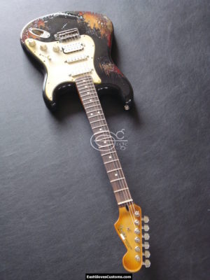 Fender Stratocaster Special Edition Heavy Relic Black on Cherryburst (SOLD) - Image 10