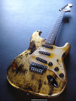Fender Stratocaster Relic Made in Japan Gold Edition (SOLD) - Image 2