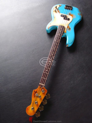 Fender Precision Bass Relic Ocean Blue Turquoise Relic (SOLD) - Image 11