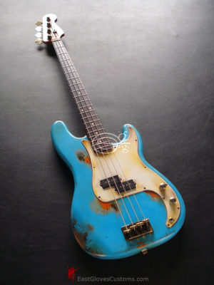 Fender Precision Bass Relic Ocean Blue Turquoise Relic (SOLD) - Image 3