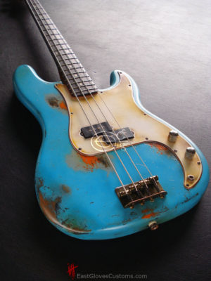 Fender Precision Bass Relic Ocean Blue Turquoise Relic (SOLD)