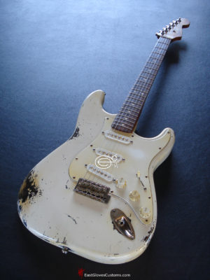 Fender Stratocaster Heavy Relic Antique White (SOLD) - Image 2