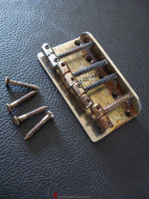 (#JP40) STANDARD FENDER JAZZ /PRECISION BASS CHROME BRIDGE DISTRESSED AGED RELIC (SOLD) - Image 4