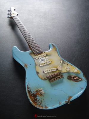 Fender Stratocaster Relic Daphne Blue (SOLD) - Image 3