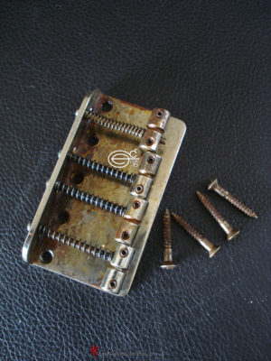(#JP40) STANDARD FENDER JAZZ /PRECISION BASS CHROME BRIDGE DISTRESSED AGED RELIC (SOLD) - Image 3
