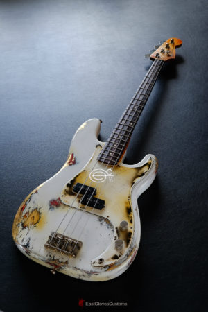 Fender Precision Bass Relic Vintage White Gold Edition (SOLD) - Image 3