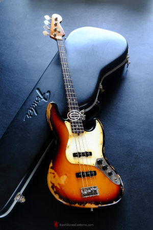 Fender Standard Jazz ฺBass Sunburst Heavy Relic Aged Made in USA (SOLD)