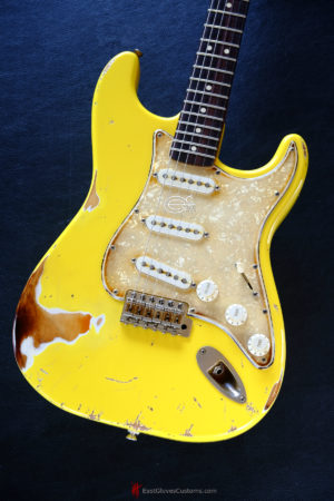 Fender Stratocaster Deluxe Powerhouse Relic Graffiti Yellow (SOLD) - Image 3