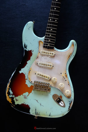 Fender Stratocaster Heavy Relic Surf Green Blue/Sunburst Made in Japan (SOLD) - Image 4