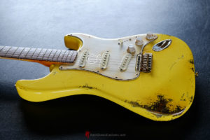 Fender Stratocaster Relic Graffiti Yellow (SOLD) - Image 5