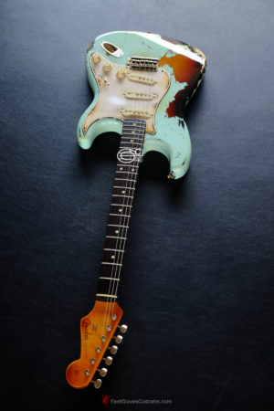 Fender Stratocaster Heavy Relic Surf Green Blue/Sunburst Made in Japan (SOLD) - Image 10