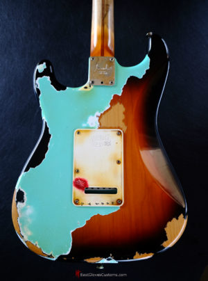 Fender Stratocaster Relic Surf Green on Sunburst Made in USA (SOLD) - Image 4