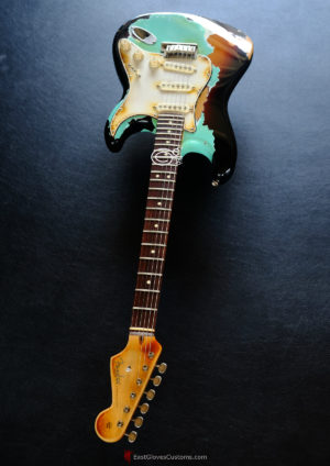 Fender Stratocaster Relic Surf Green on Sunburst Made in USA (SOLD) - Image 10