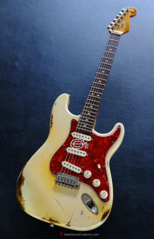 Fender Stratocaster Vintage White Made in USA Aged Relic (SOLD) - Image 2