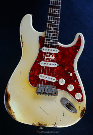 Fender Stratocaster Vintage White Made in USA Aged Relic (SOLD) - Image 3