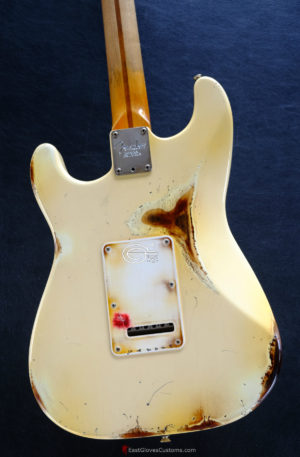 Fender Stratocaster Vintage White Made in USA Aged Relic (SOLD) - Image 4