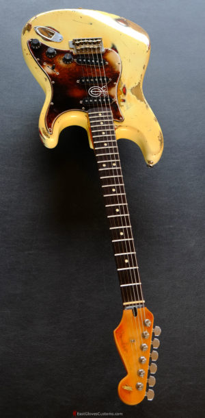 Fender Stratocaster Vintage White FN Series with Gold Leaf Made in USA Aged Relic (Rare)(SOLD) - Image 14
