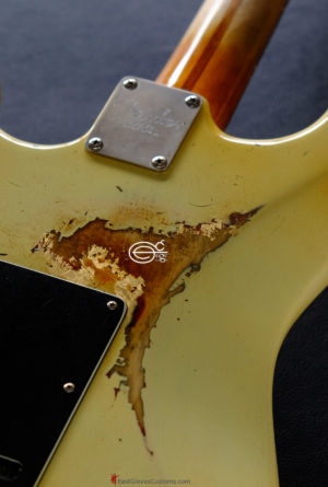 Fender Stratocaster Vintage White FN Series with Gold Leaf Made in USA Aged Relic (Rare)(SOLD) - Image 11