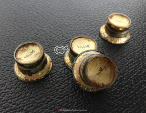 (#GG10) 4 PCS GIBSON LES PAUL TOP HAT STYLE GOLD REFLECTOR OXIDIZED KNOBS RELIC DISTRESSED AGED (SOLD)