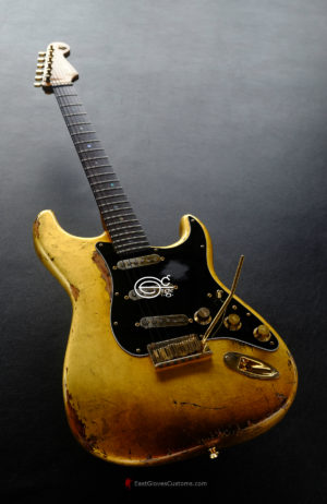 Fender American FSR Deluxe Stratocaster 24k Pure Gold Leaf ‘69 Custom Shop Abigail Ybarra pups Relic (SOLD) - Image 2