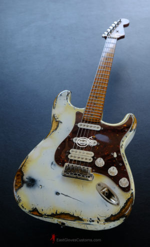 Squier Stratocaster Vintage White HSS Made in USA Aged Relic (SOLD) - Image 2