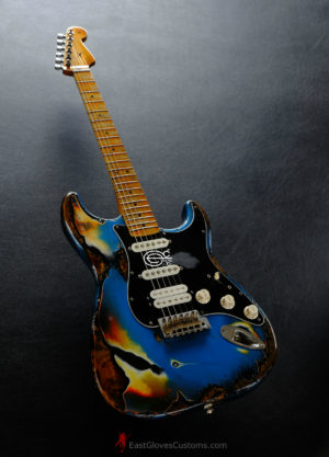 Fender Stratocaster Special Edition HSS Pelham Blue/Sunburst Aged Relic (SOLD) - Image 3