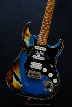 Fender Stratocaster Special Edition HSS Pelham Blue/Sunburst Aged Relic (SOLD) - Image 4