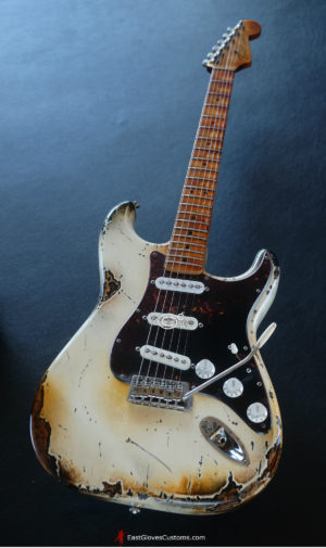 Fender Stratocaster Snowberry White Heavy Aged Relic (SOLD)