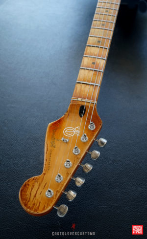 Fender Stratocaster HSS Deluxe Series Sunburst Heavy Aged Relic by East Gloves Customs - Image 19